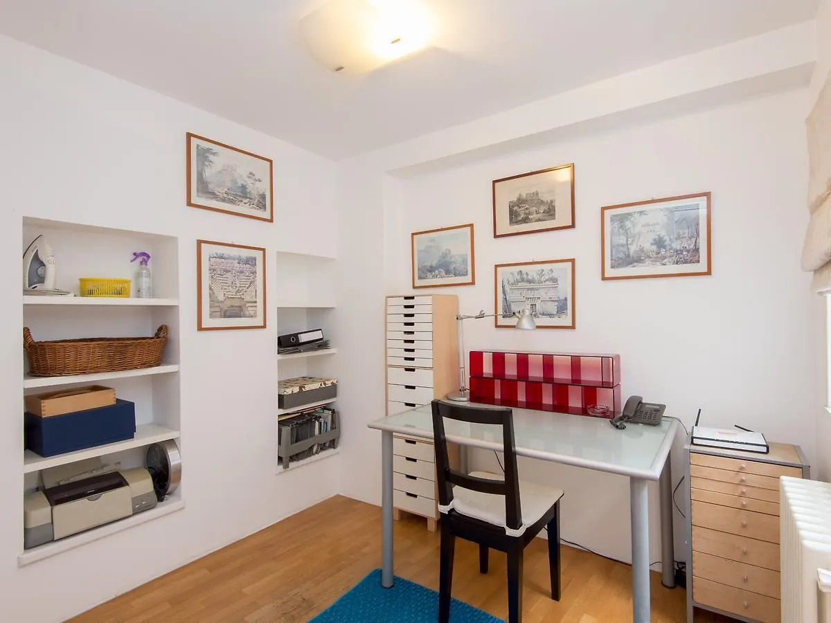 Rsh Spanish Steps Luxury Apartments Rome